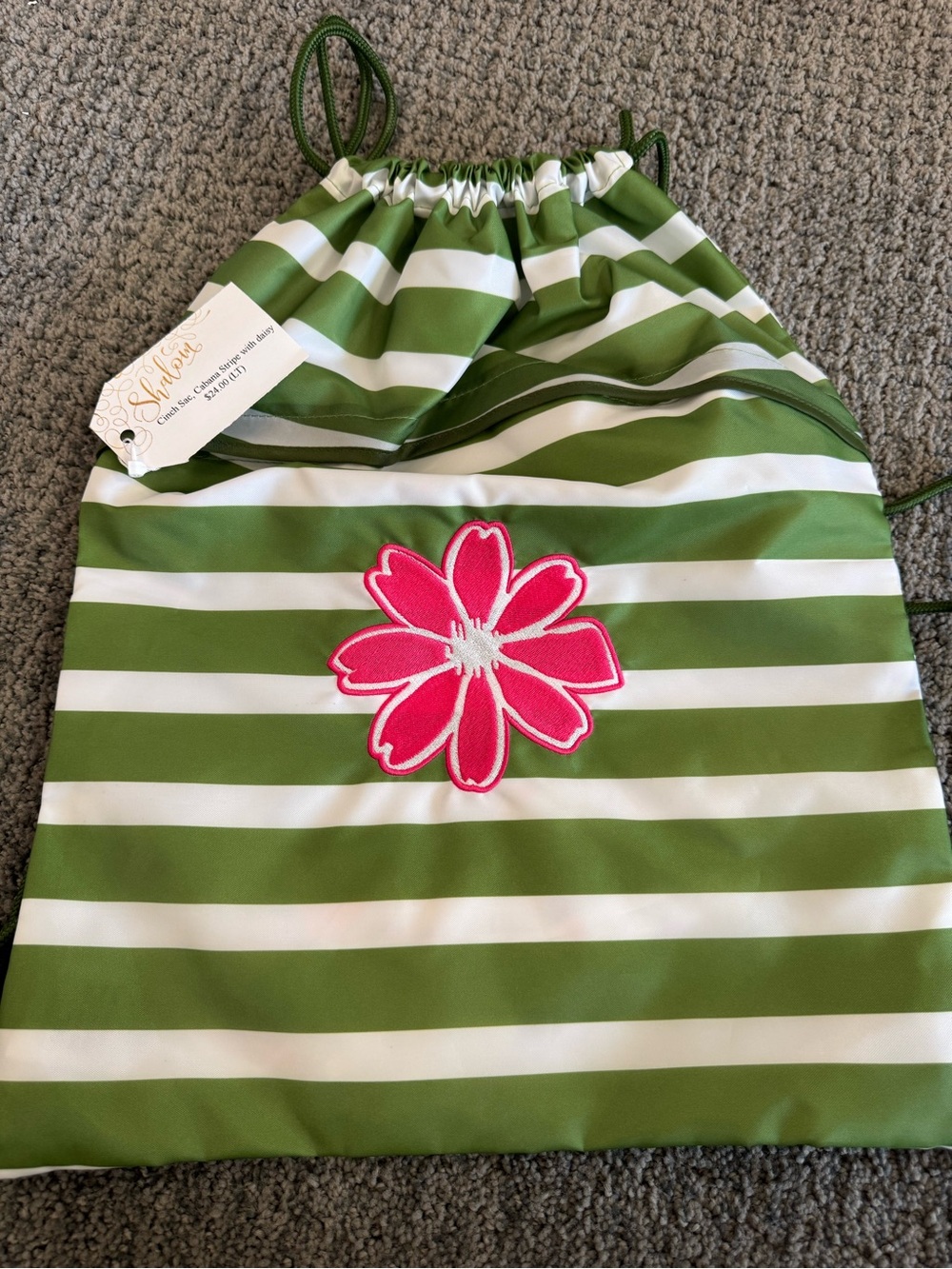 thirty-one cinch sack with hot pink embroidered daisy